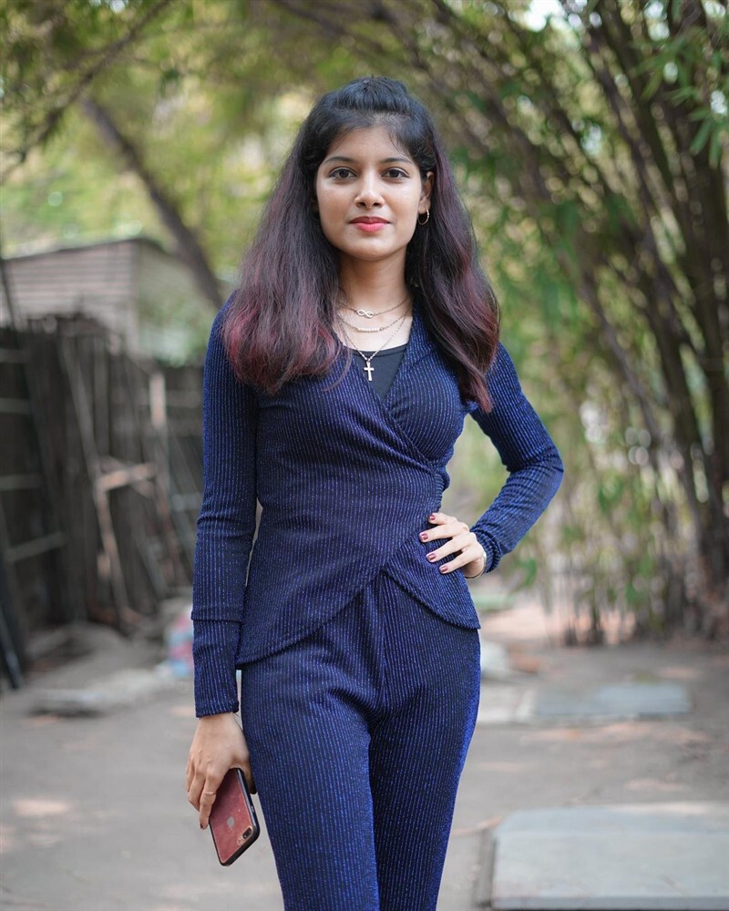 Monisha Blessy's Radiant Outdoor Moments