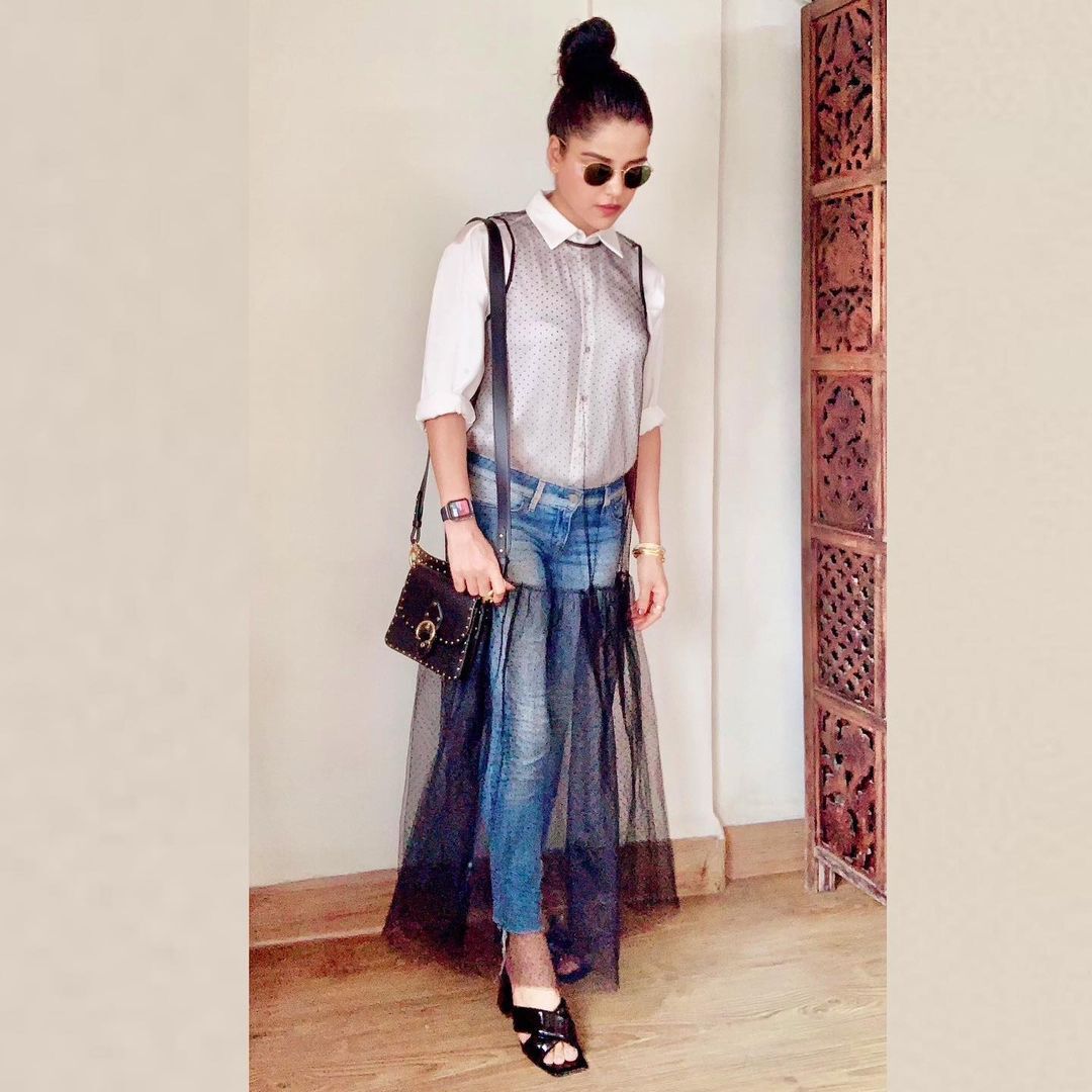 Pia Bajpiee's Stunning Style Evolution: A Fashion Spotlight
