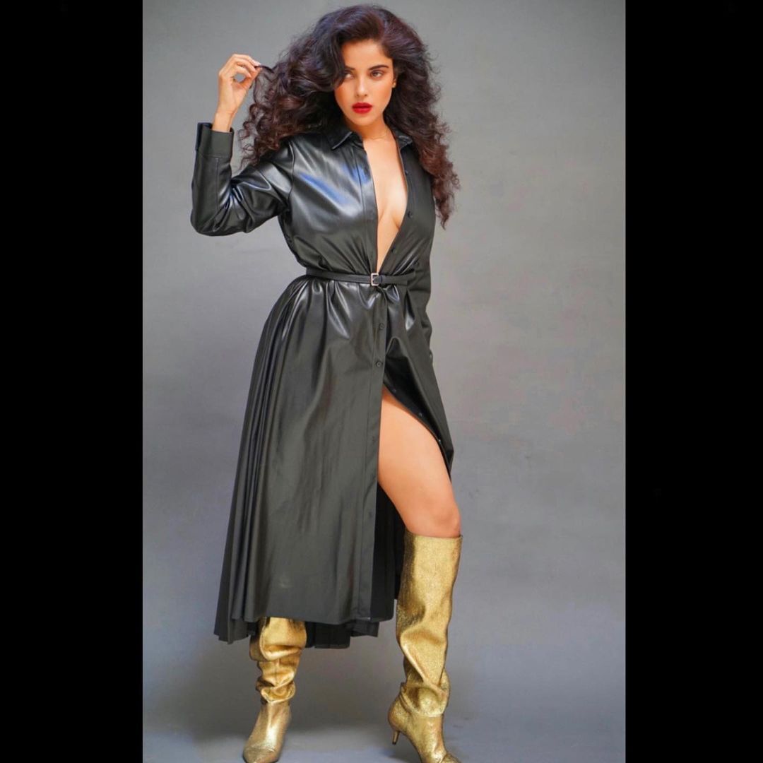 Pia Bajpiee's Stunning Style Evolution: A Fashion Spotlight