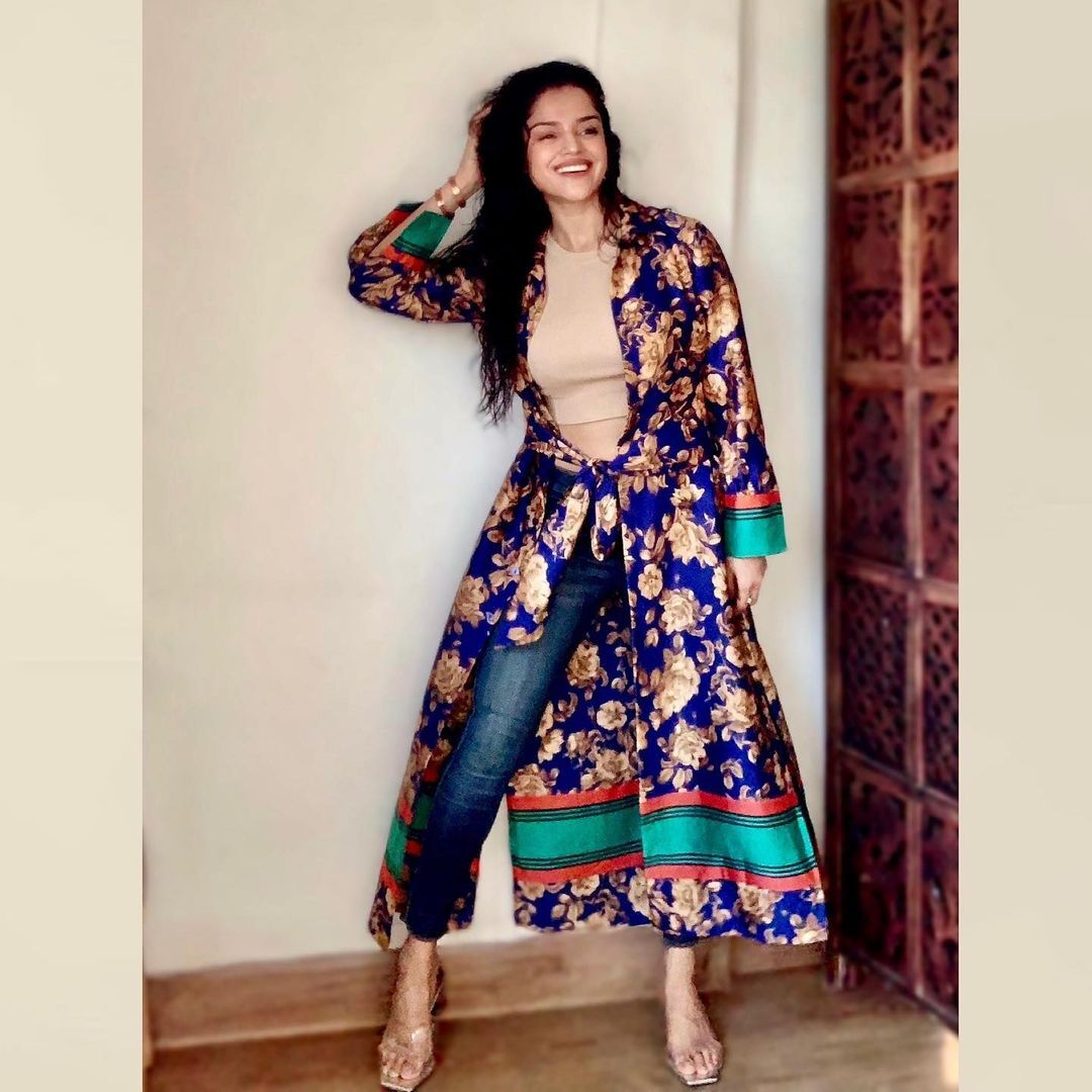 Pia Bajpiee's Stunning Style Evolution: A Fashion Spotlight