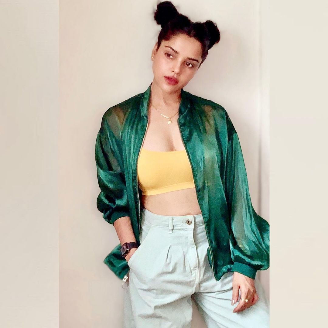 Pia Bajpiee's Stunning Style Evolution: A Fashion Spotlight
