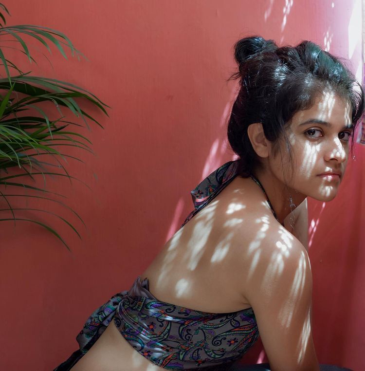 Maya Sundarakrishnan: A Gallery of Style and Serenity