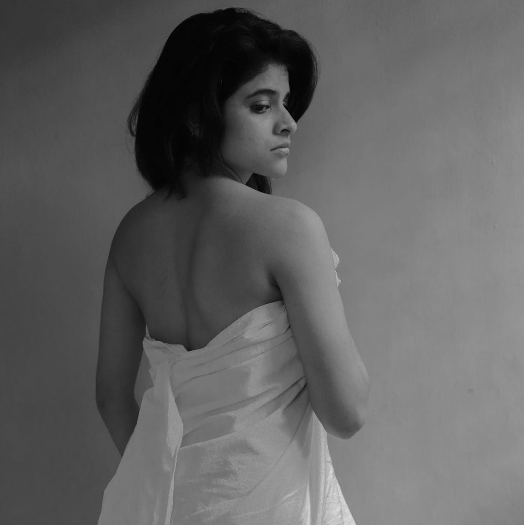 Maya Sundarakrishnan: A Gallery of Style and Serenity