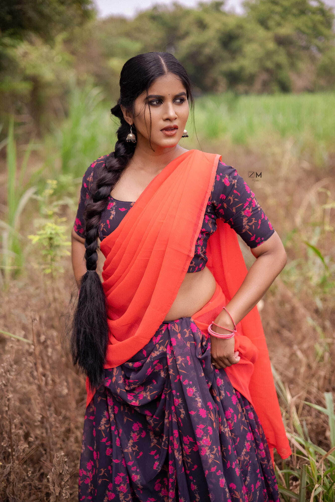 Aadhirai Soundararajan's Vibrant Traditional Attire Showcase