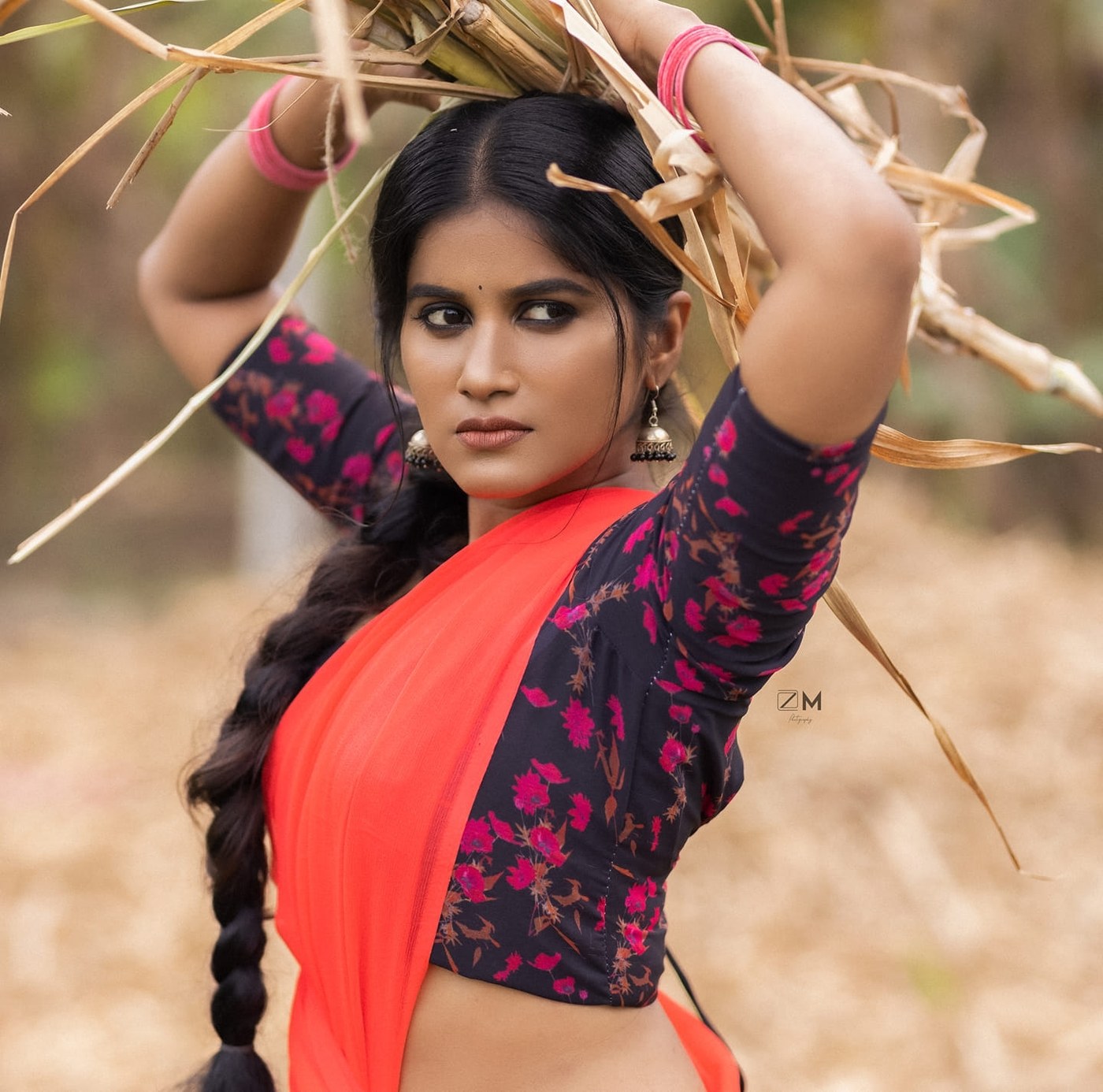 Aadhirai Soundararajan's Vibrant Traditional Attire Showcase