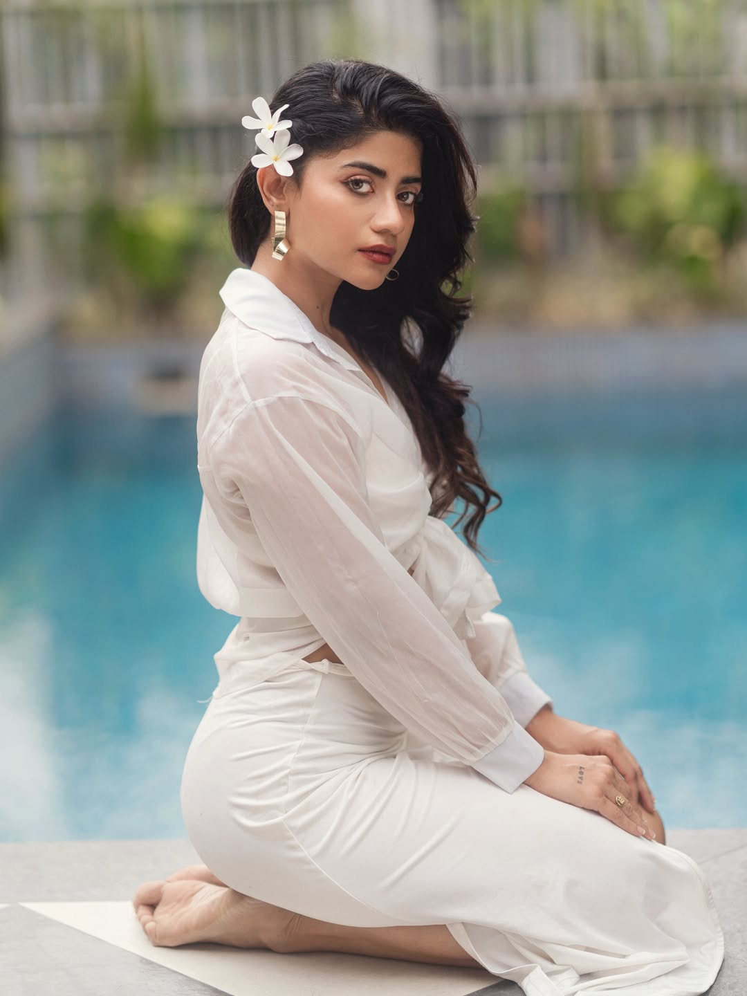 Abhignya Vuthaluru's Aquatic Glam Wet Look Redefines Fashion