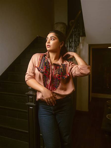 Gouri G Kishan's Stunning Style Takes Bollywood By Storm!