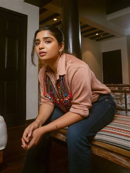 Gouri G Kishan's Stunning Style Takes Bollywood By Storm!