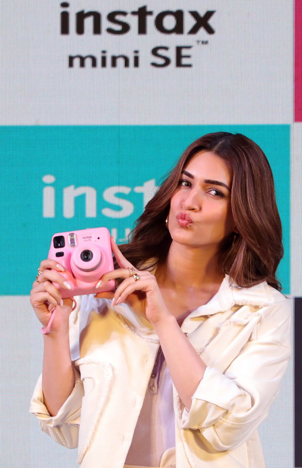 Kriti Sanon’s Stunning Wardrobe Choices Steal the Spotlight at Every Event