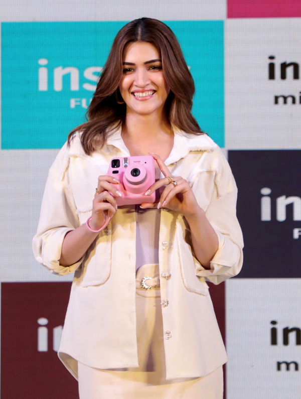 Kriti Sanon’s Stunning Wardrobe Choices Steal the Spotlight at Every Event