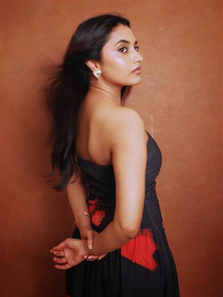 Priyanka Mohan's Stunning Look Steals the Spotlight