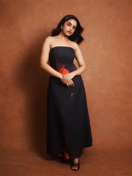 Priyanka Mohan's Stunning Look Steals the Spotlight