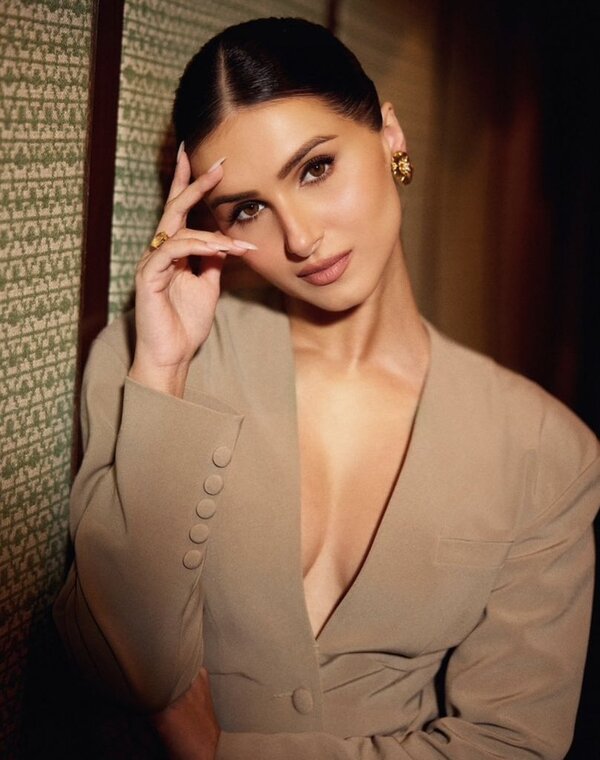 Tara Sutaria’s Stunning Style Moments Steal The Spotlight!