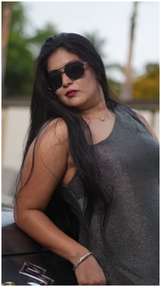 Actress Vinitha's Latest Glamour Photos Bodycon Style