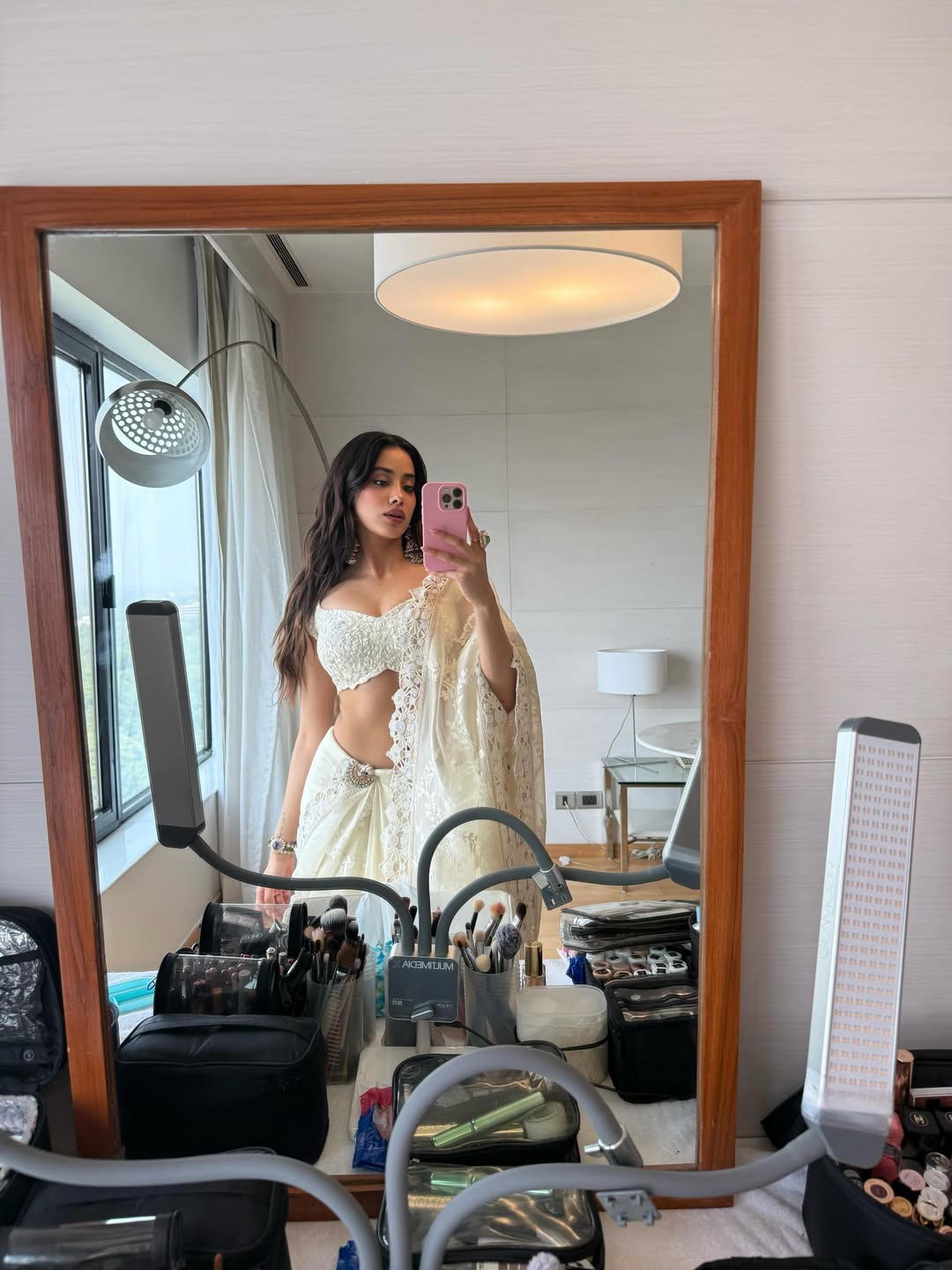Janhvi Kapoor Steals Hearts in Stunning Summer Glamour!