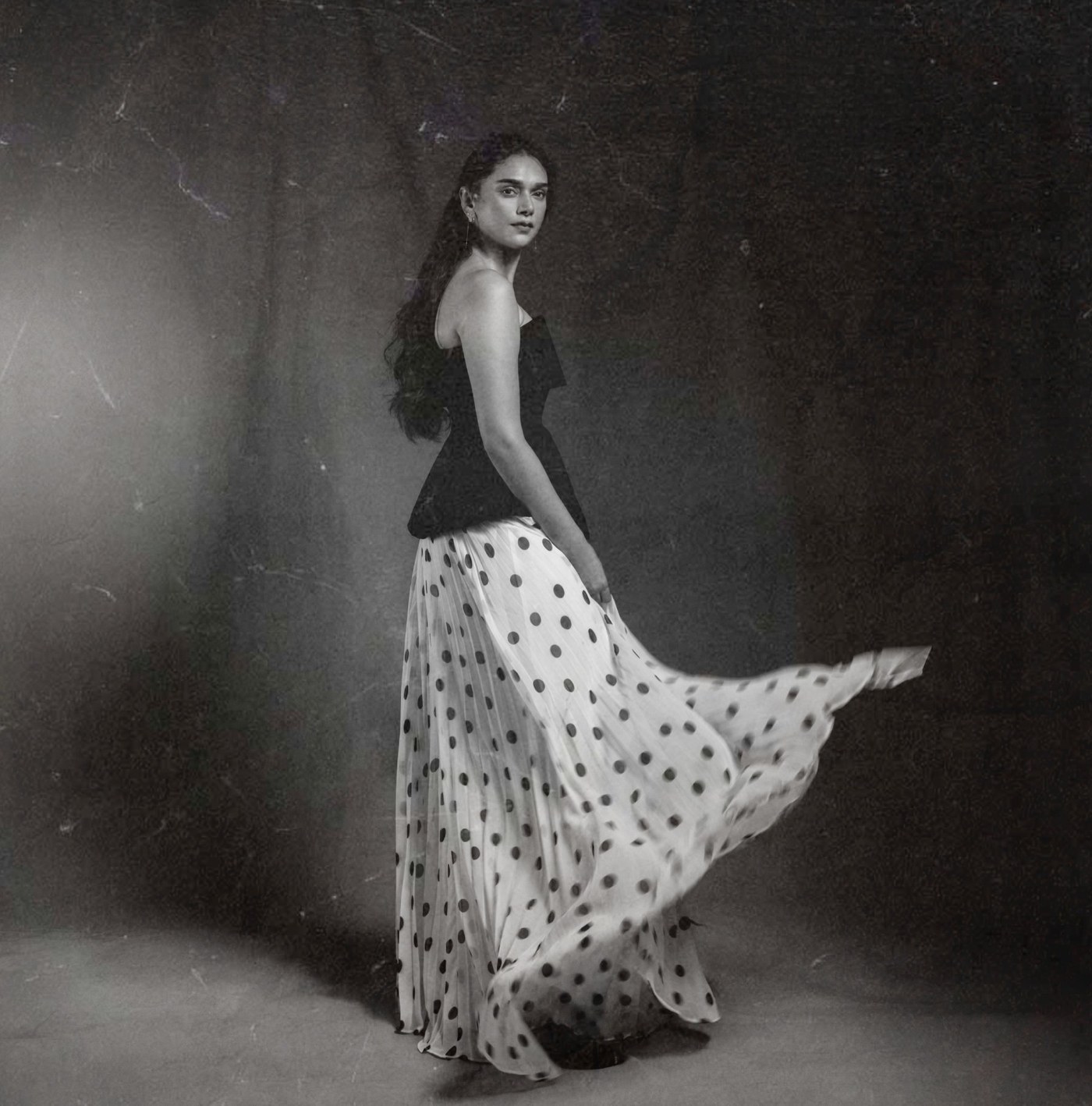 Aditi Rao Hydari’s Old-School Charm in Contemporary Style