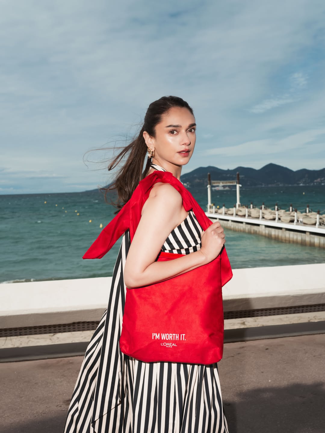 Aditi Rao Hydari's Striking Coastal Style Gallery