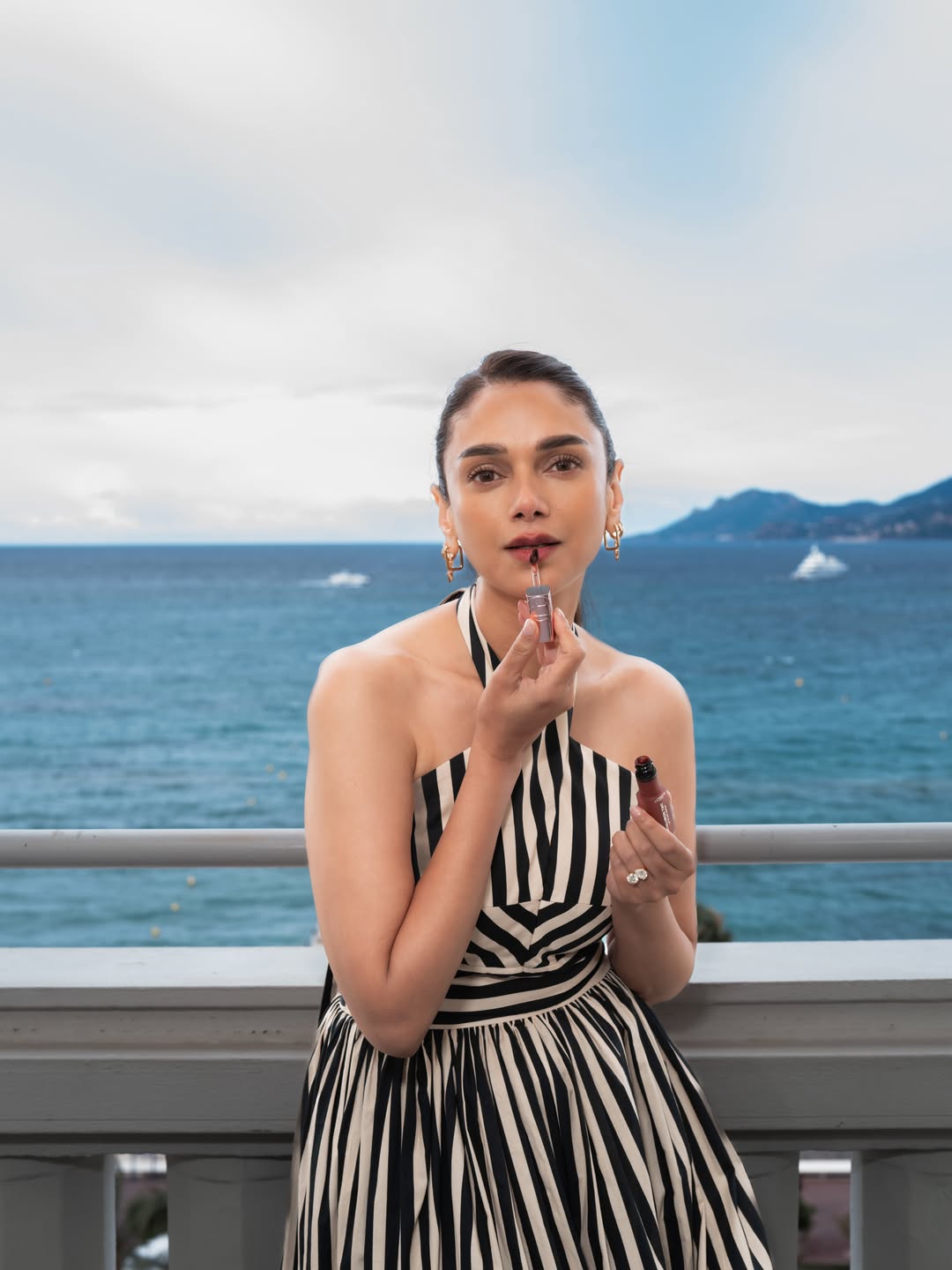 Aditi Rao Hydari's Striking Coastal Style Gallery