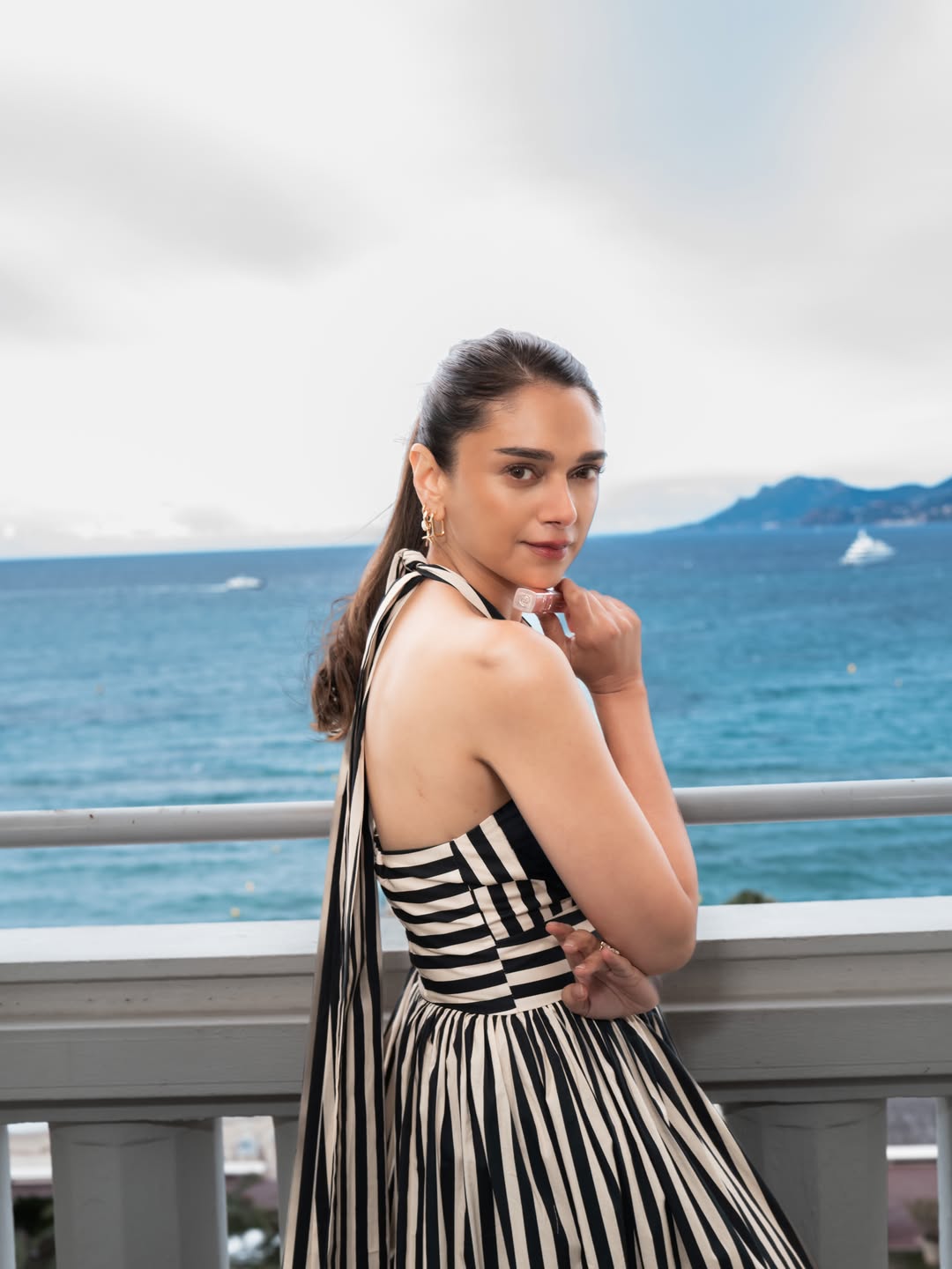 Aditi Rao Hydari's Striking Coastal Style Gallery