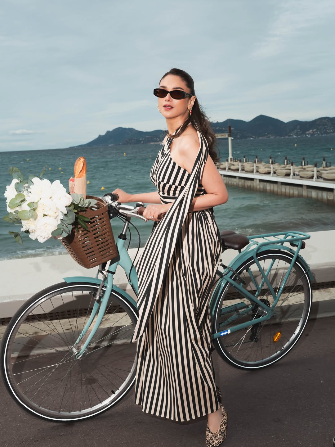Aditi Rao Hydari's Striking Coastal Style Gallery