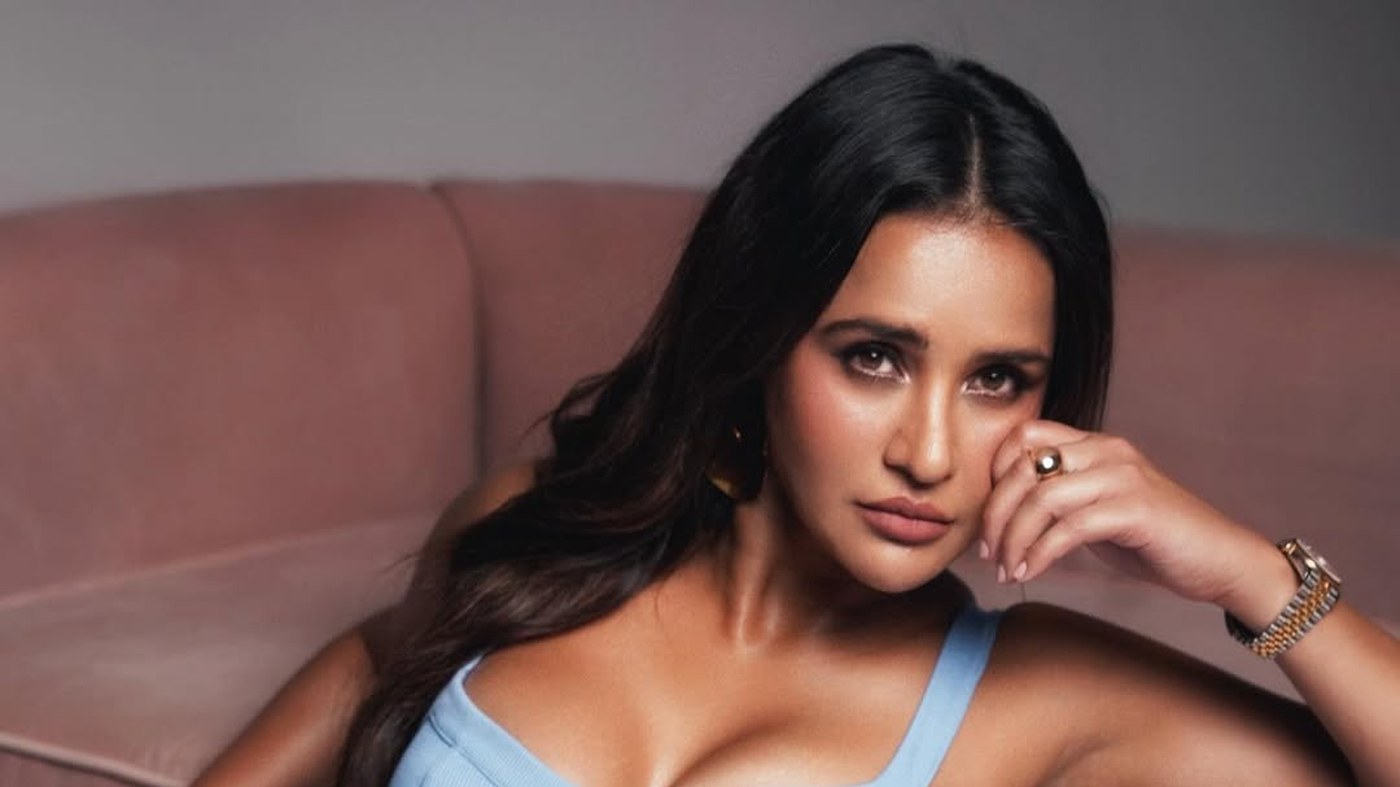 Aisha Sharma Sings a Bold Tune in Stunning Blue Glamour