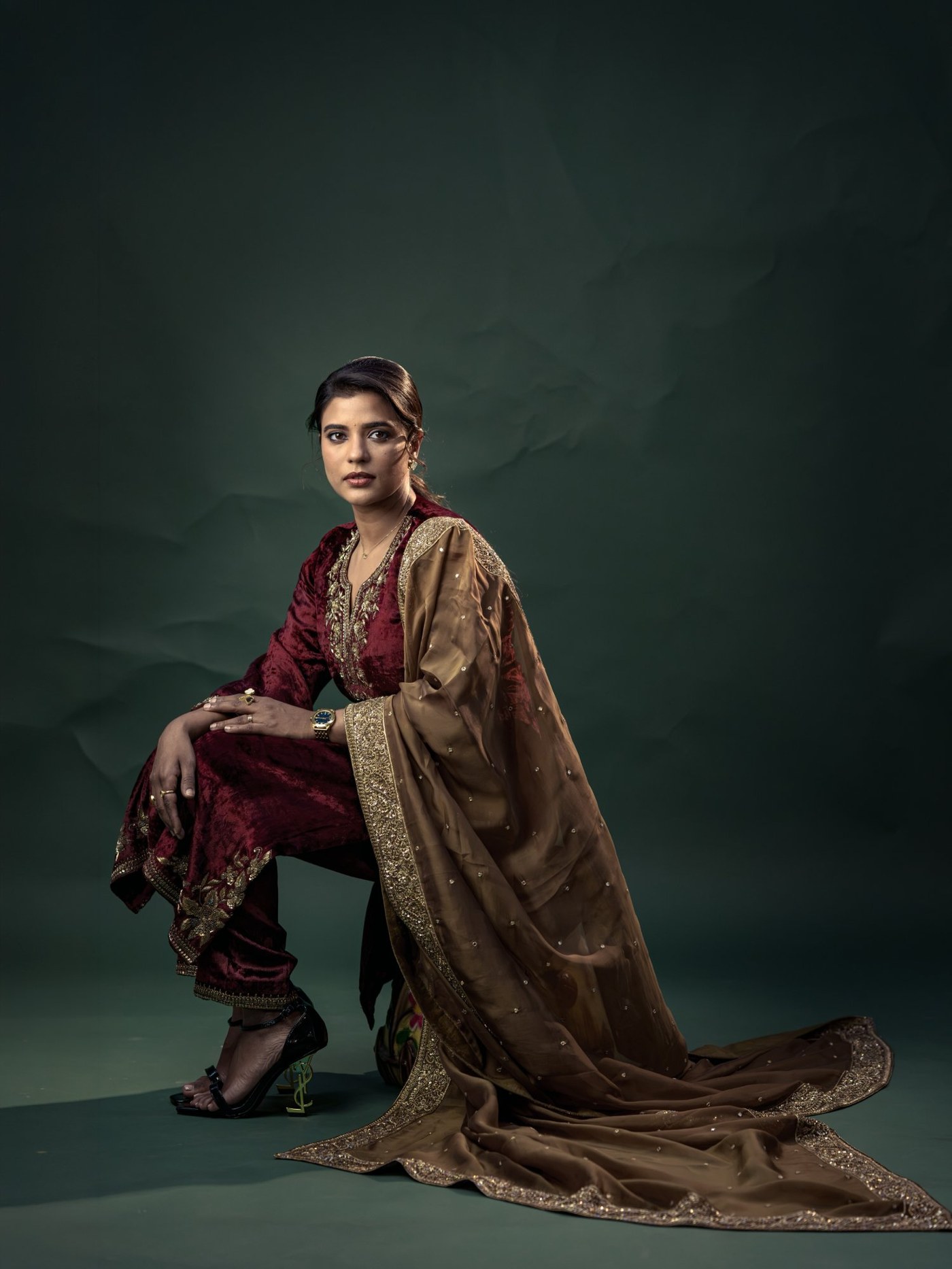 Aishwarya Rajesh's Regal Maroon Ensemble Is Pure Festive Poetry