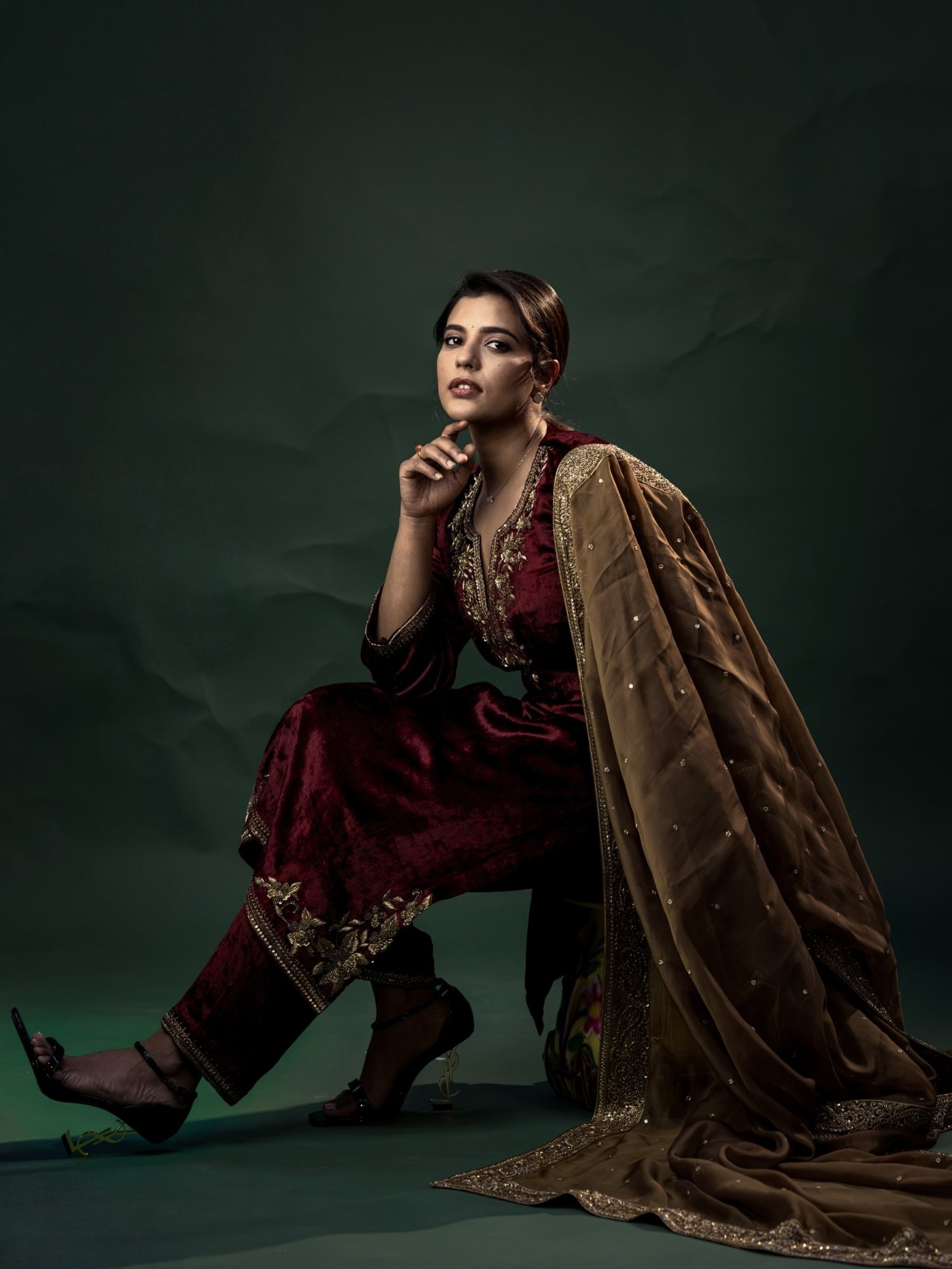 Aishwarya Rajesh's Regal Maroon Ensemble Is Pure Festive Poetry