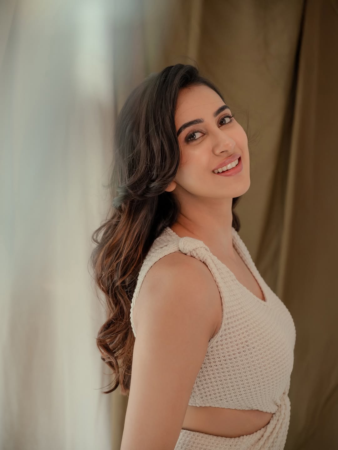 Akshaya Hariharan Steals Hearts with Effortlessly Chic Glamour