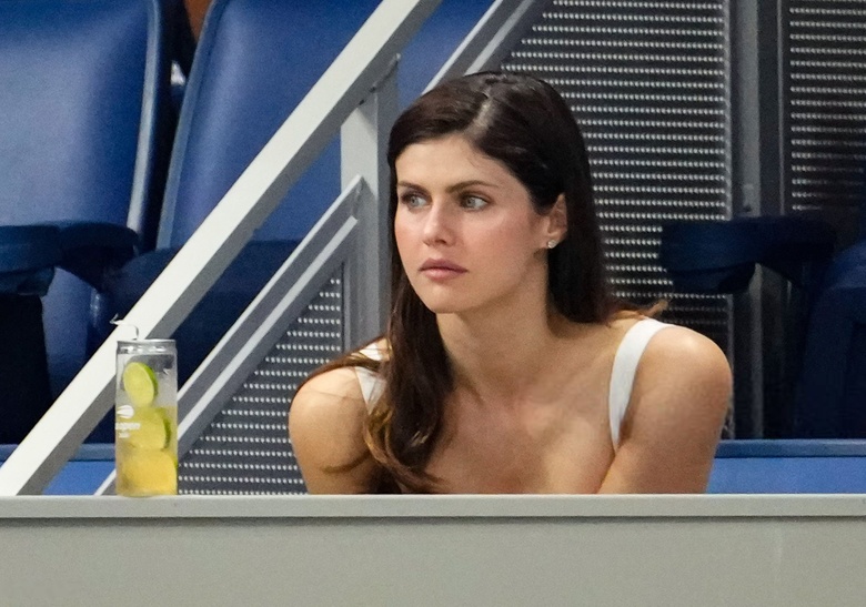 Alexandra Daddario Steals the Spotlight in Effortless Chic Glamour