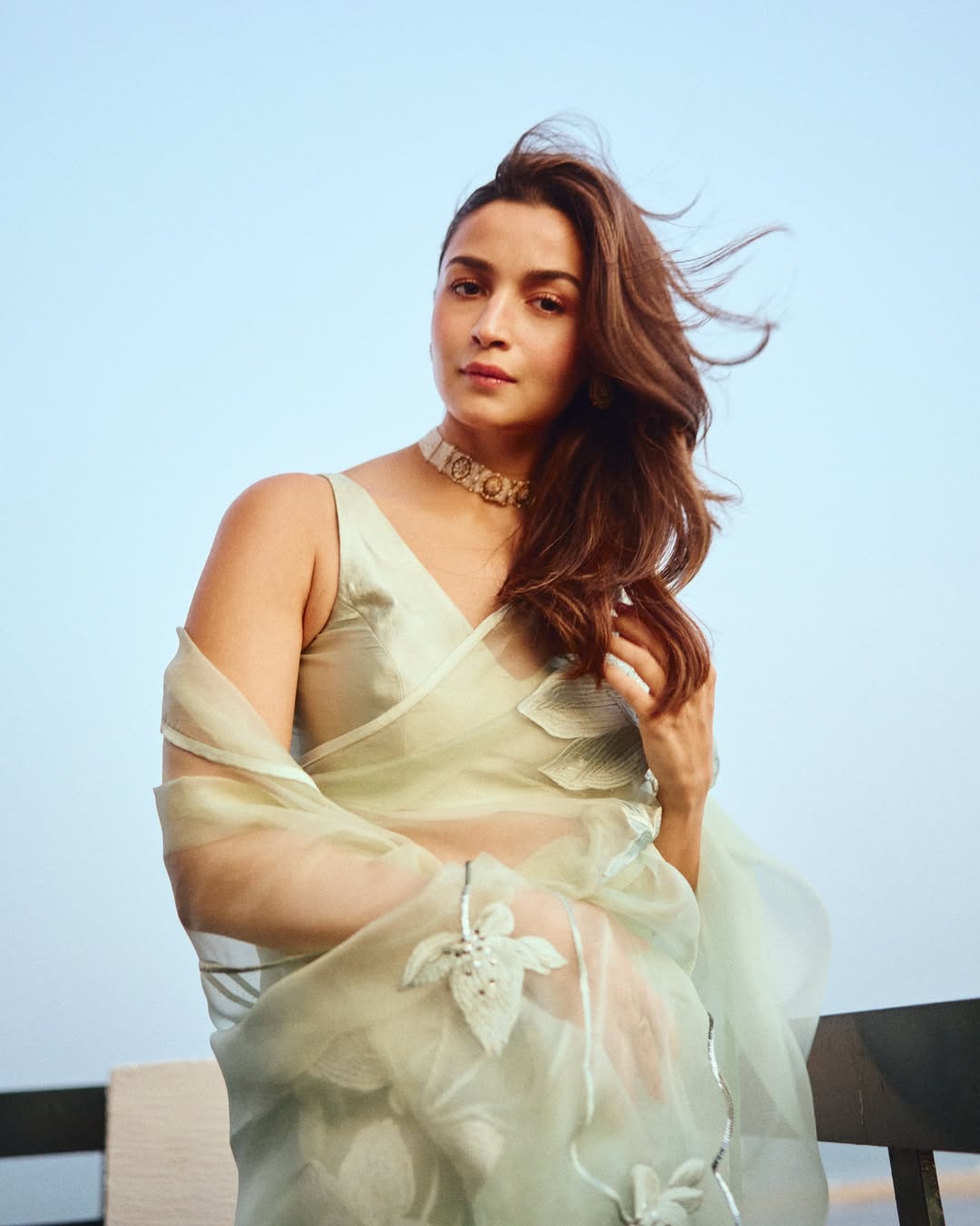 Alia Bhatt's Mint Green Saree Look: Golden Hour Elegance