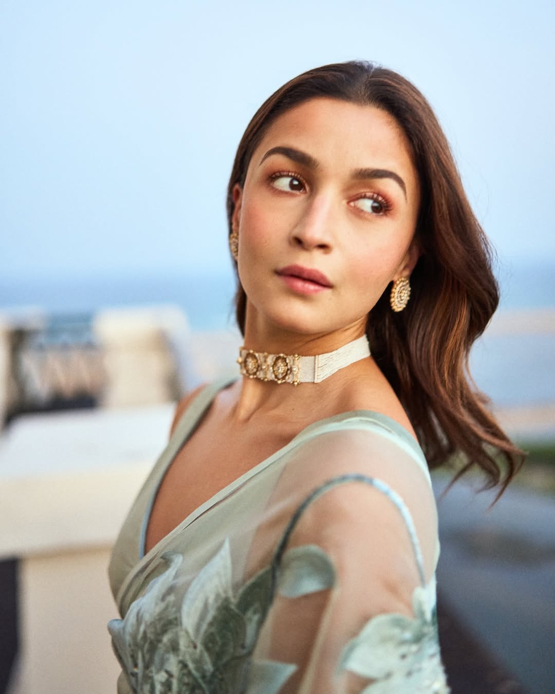Alia Bhatt's Mint Green Saree Look: Golden Hour Elegance