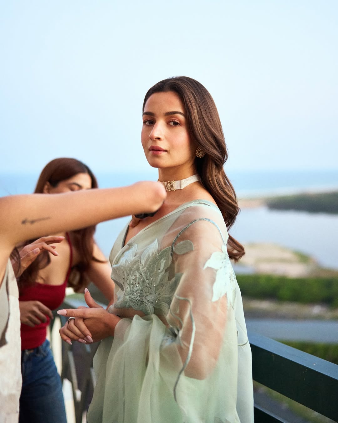 Alia Bhatt's Mint Green Saree Look: Golden Hour Elegance