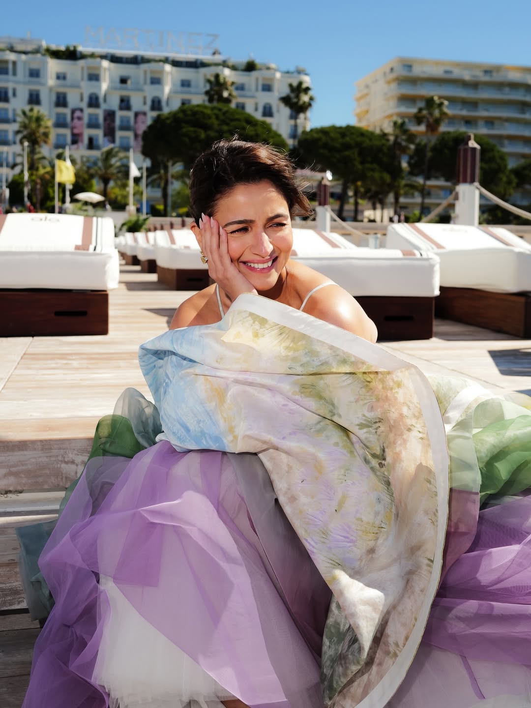 Alia Bhatt's Dreamy Coastal Escape: Flowing Elegance