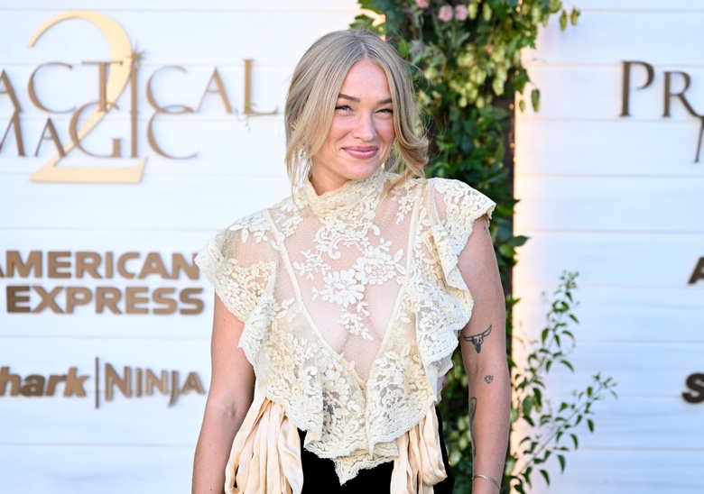 Alix Traeger Steals the Spotlight at the Premiere Event
