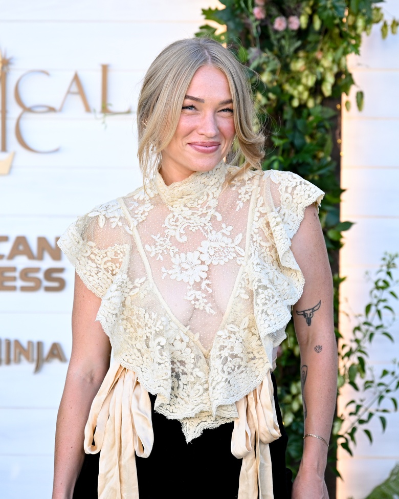 Alix Traeger Steals the Spotlight at the Premiere Event