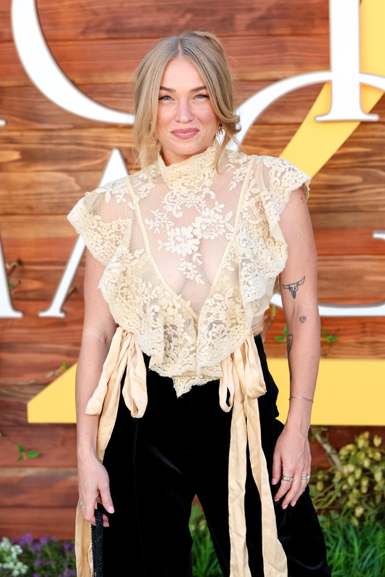 Alix Traeger Steals the Spotlight at the Premiere Event