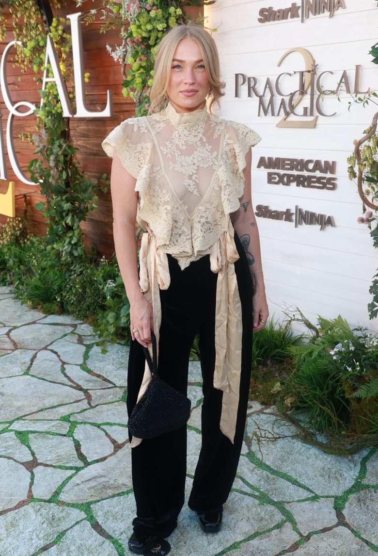 Alix Traeger Steals the Spotlight at the Premiere Event