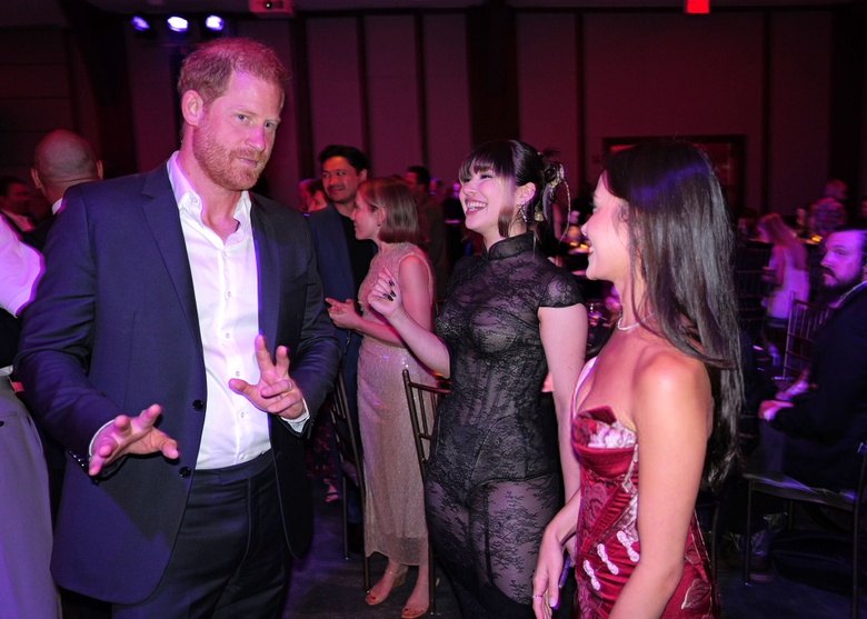 Alysa Liu Shines Brightly at New York’s Elite Galas