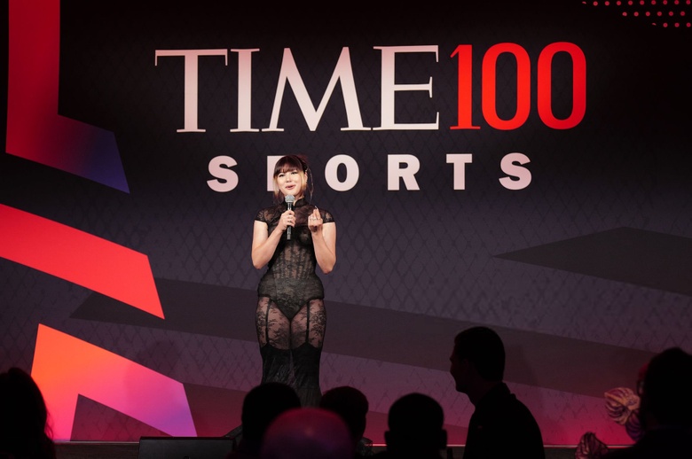 Alysa Liu Shines Brightly at New York’s Elite Galas