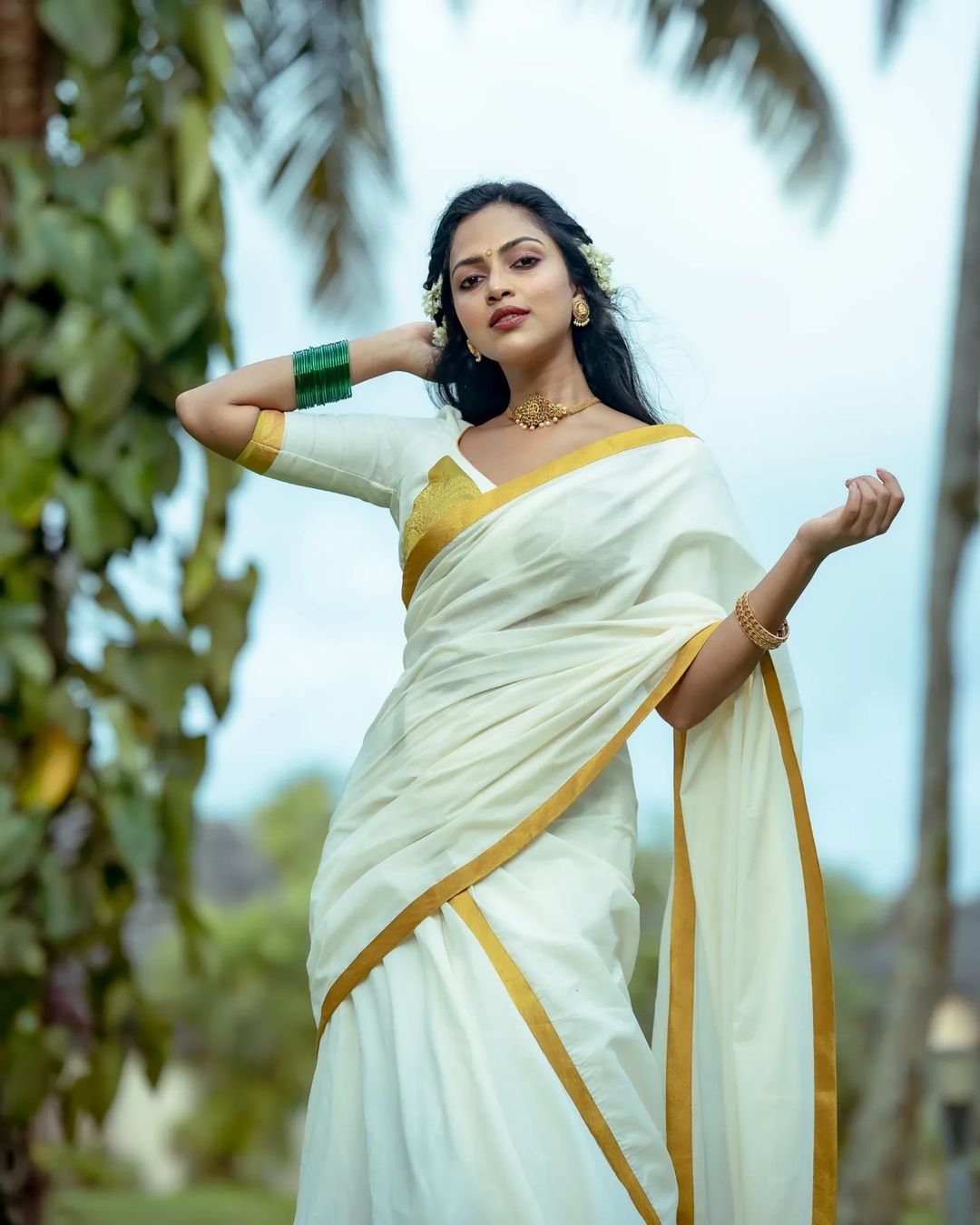 Amala Paul Stunning Onam Saree Photos Festive Tradition