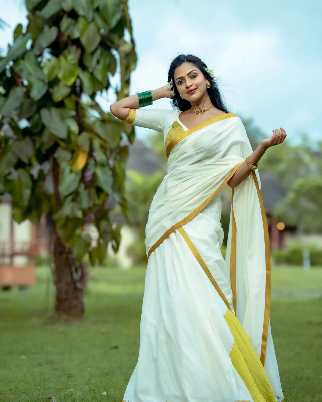 Amala Paul Stunning Onam Saree Photos Festive Tradition