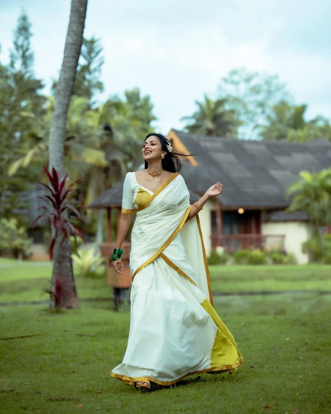 Amala Paul Stunning Onam Saree Photos Festive Tradition