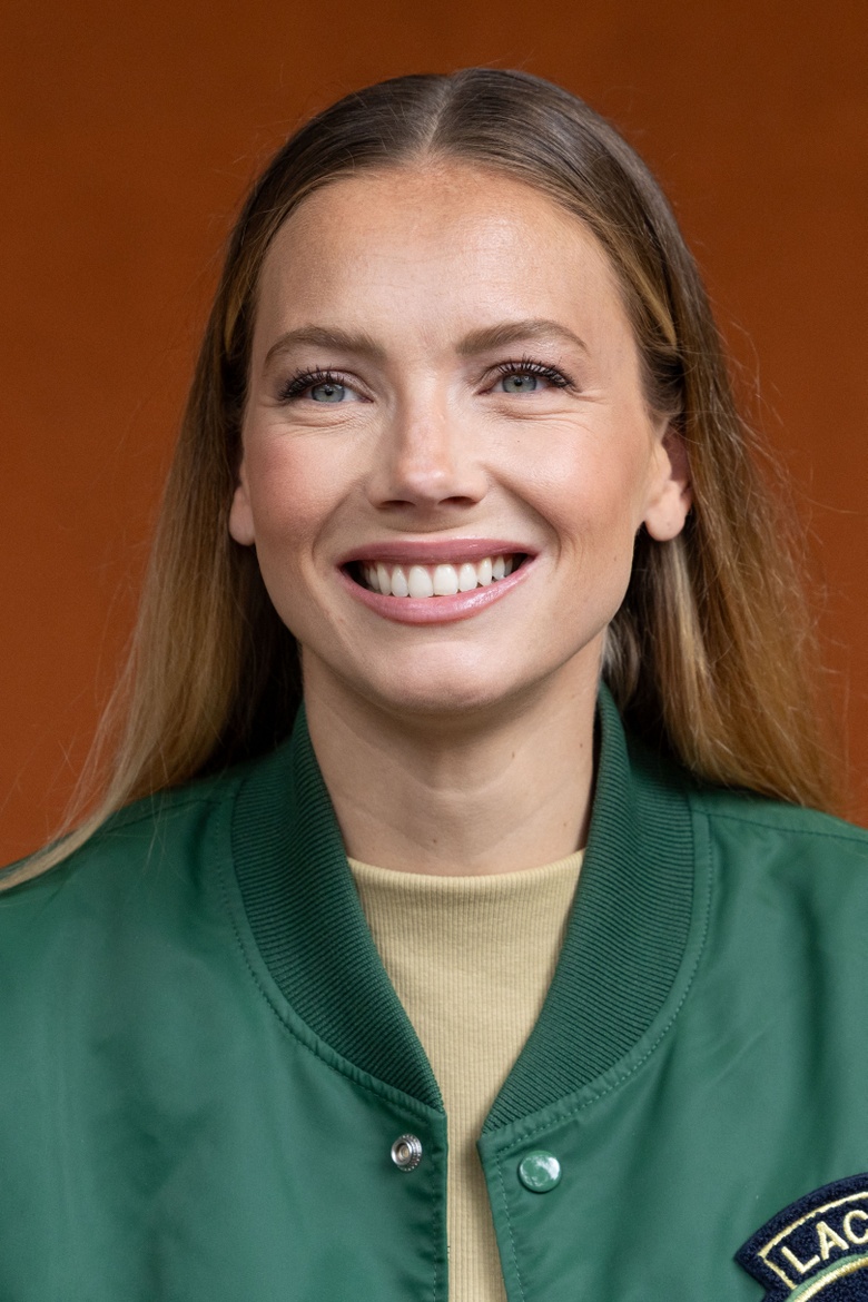 Amandine Petit Shines in Stunning Fashion Moment