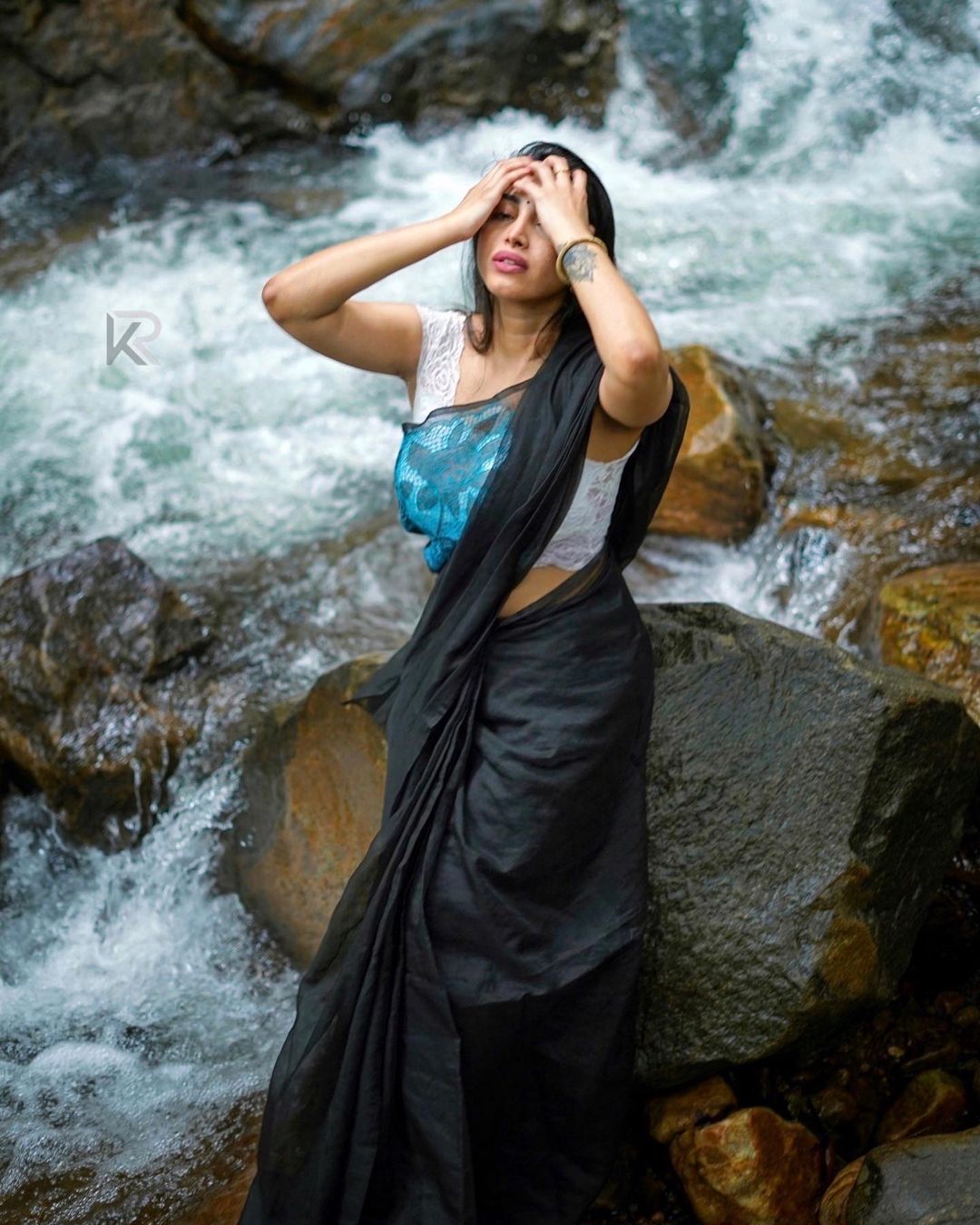 Ameya Mathew Latest Saree Photos Stunning Traditional Looks