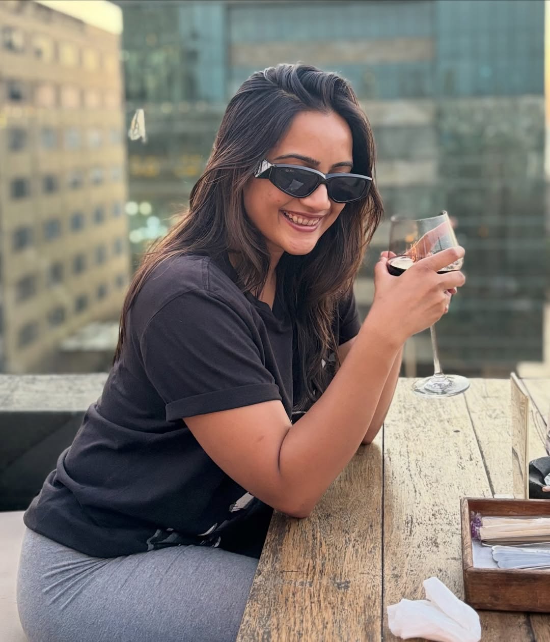 Amika Shail Latest HD Photos and Stunning Bollywood Looks