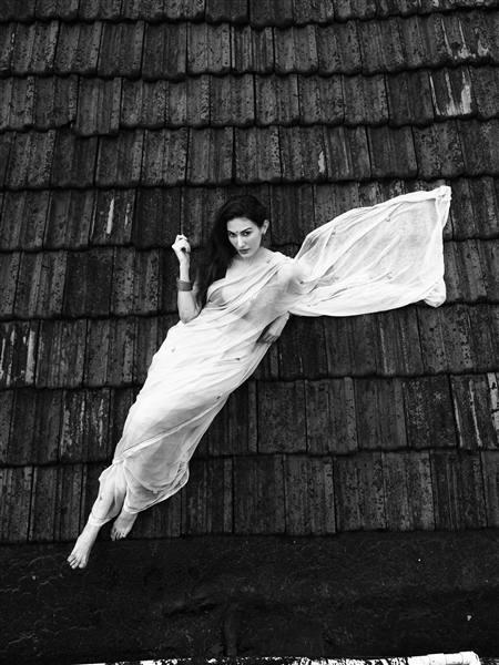 Amyra Dastur Steals Hearts in Lilac Dreamy Photoshoot!