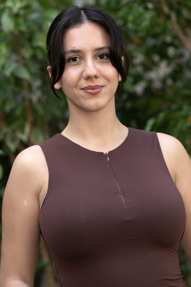 Anaide Rozam Captivates in Parisian Style at Angoulême Film Festival