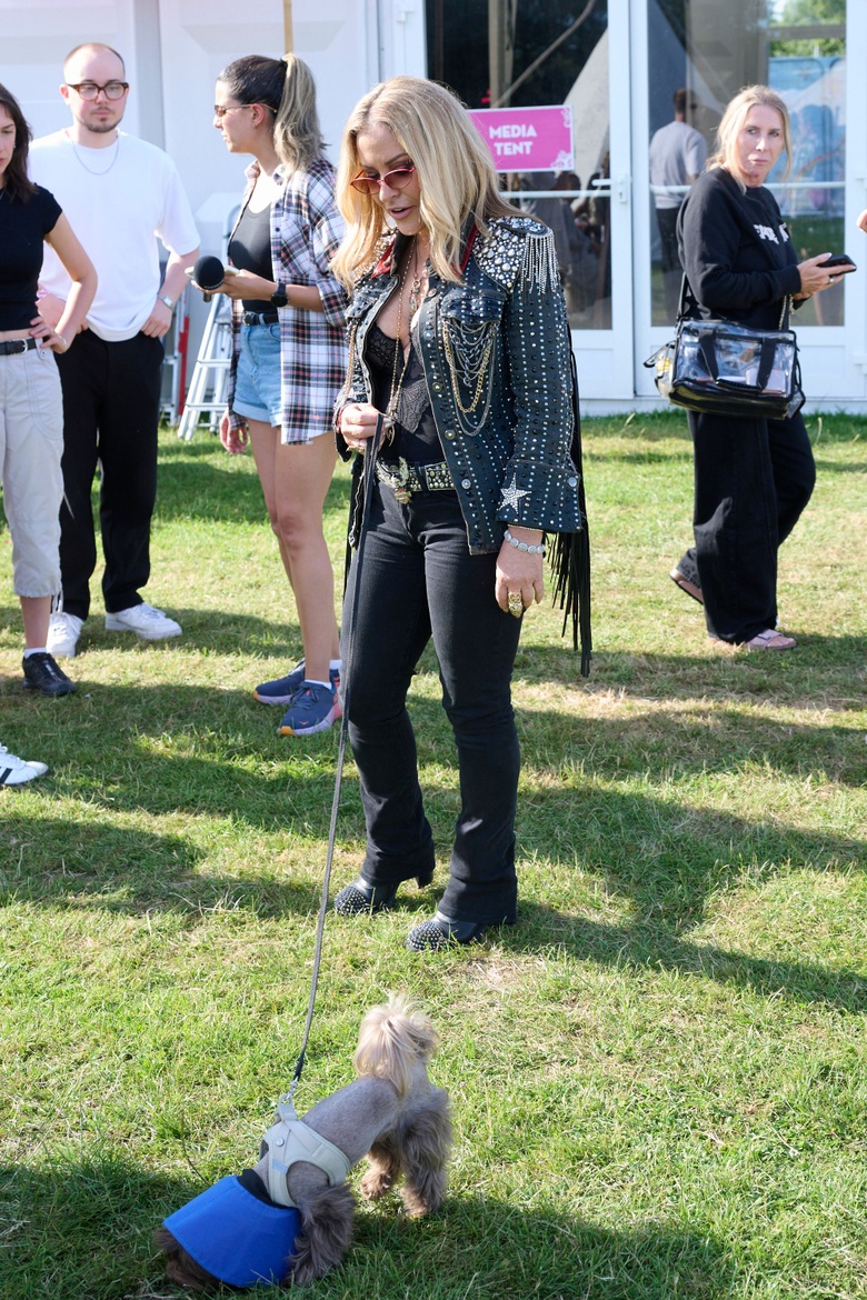 Anastacia Shines at the Isle of Wight Festival 2026! ✨ Rocking a Bold Look!