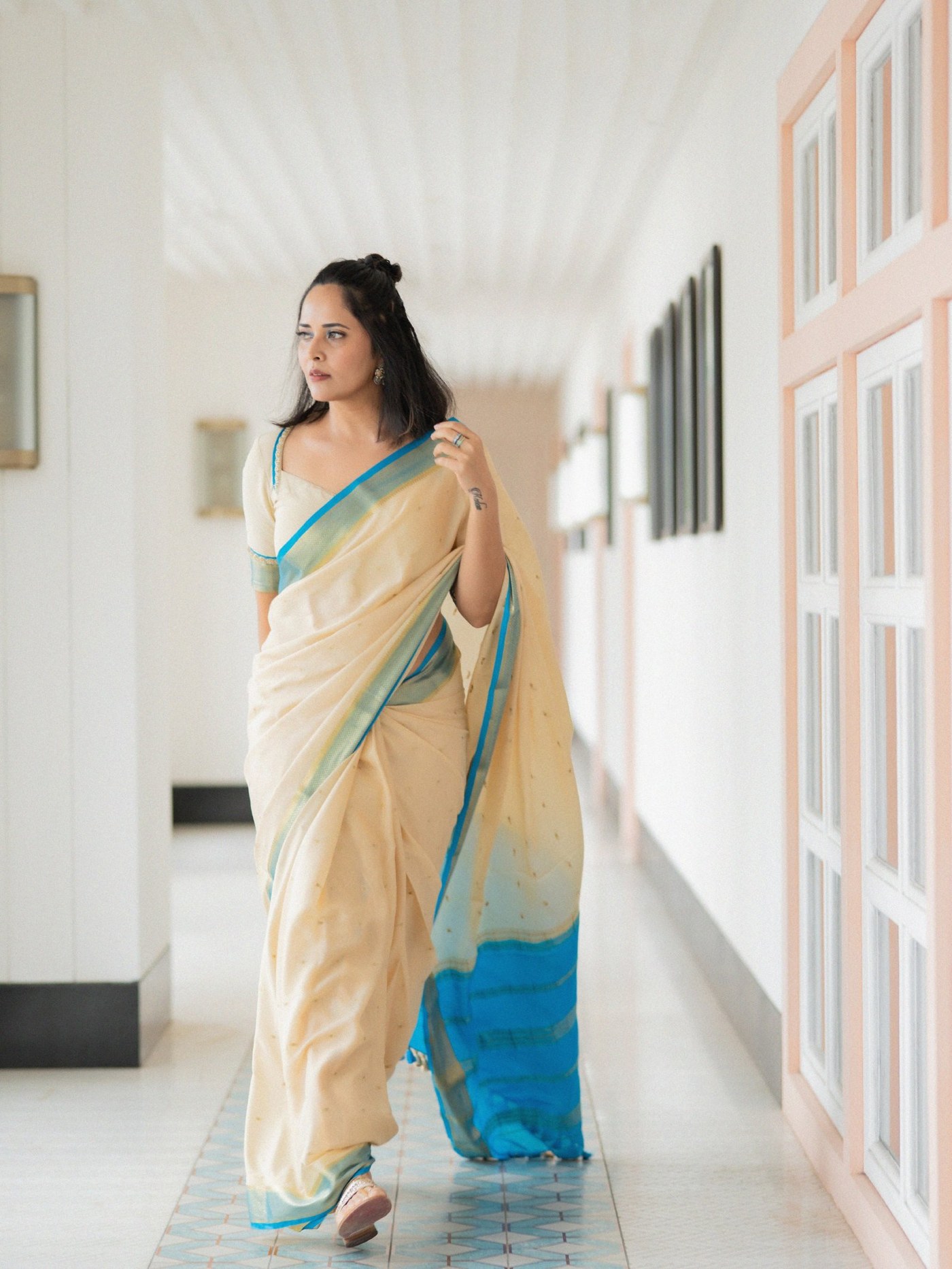 Anasuya Bharadwaj's Saree Magic: A Masterclass in Modern Indian Elegance