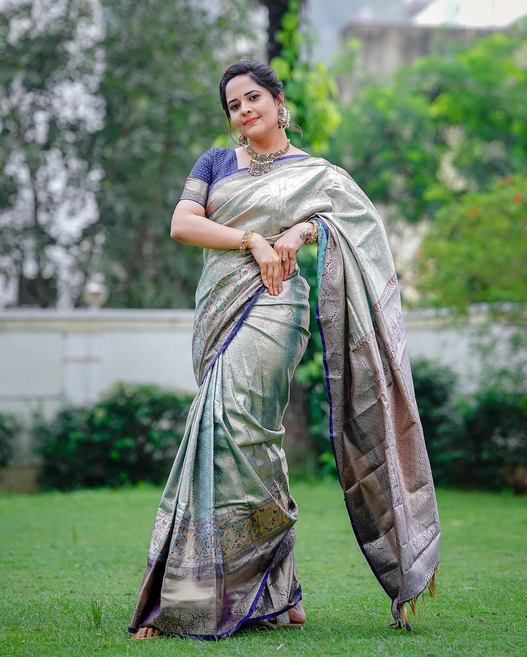 Anasuya Bharadwaj Stunning Latest Saree Photos Gallery